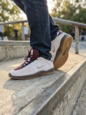 🔥 Excellent Condition! Nike SB Vertebrae "Phantom Burgundy Crush" 🔥